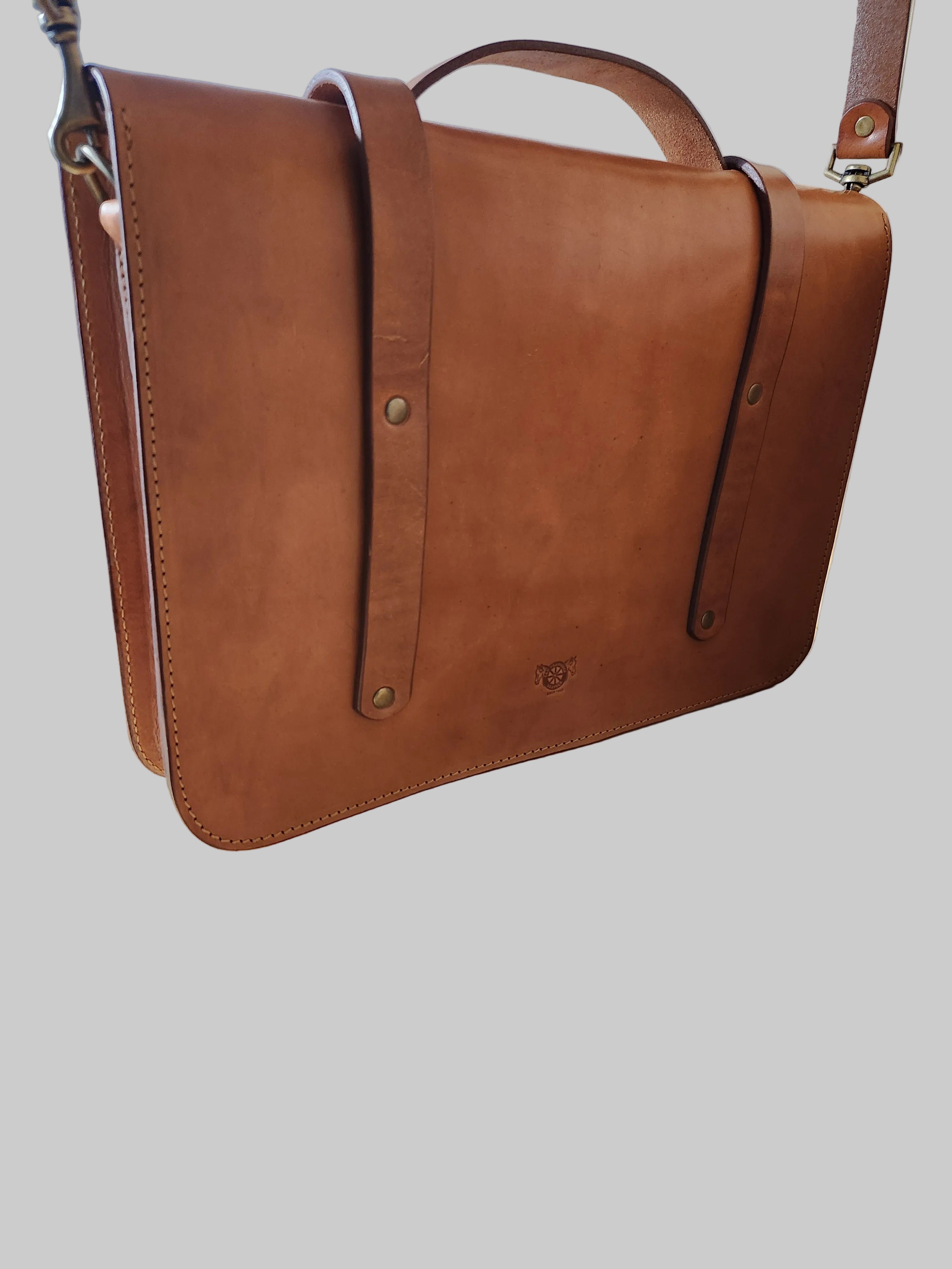 Altiplano - Full grain leather men's briefcase