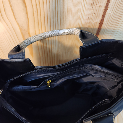 Interior of leather bag