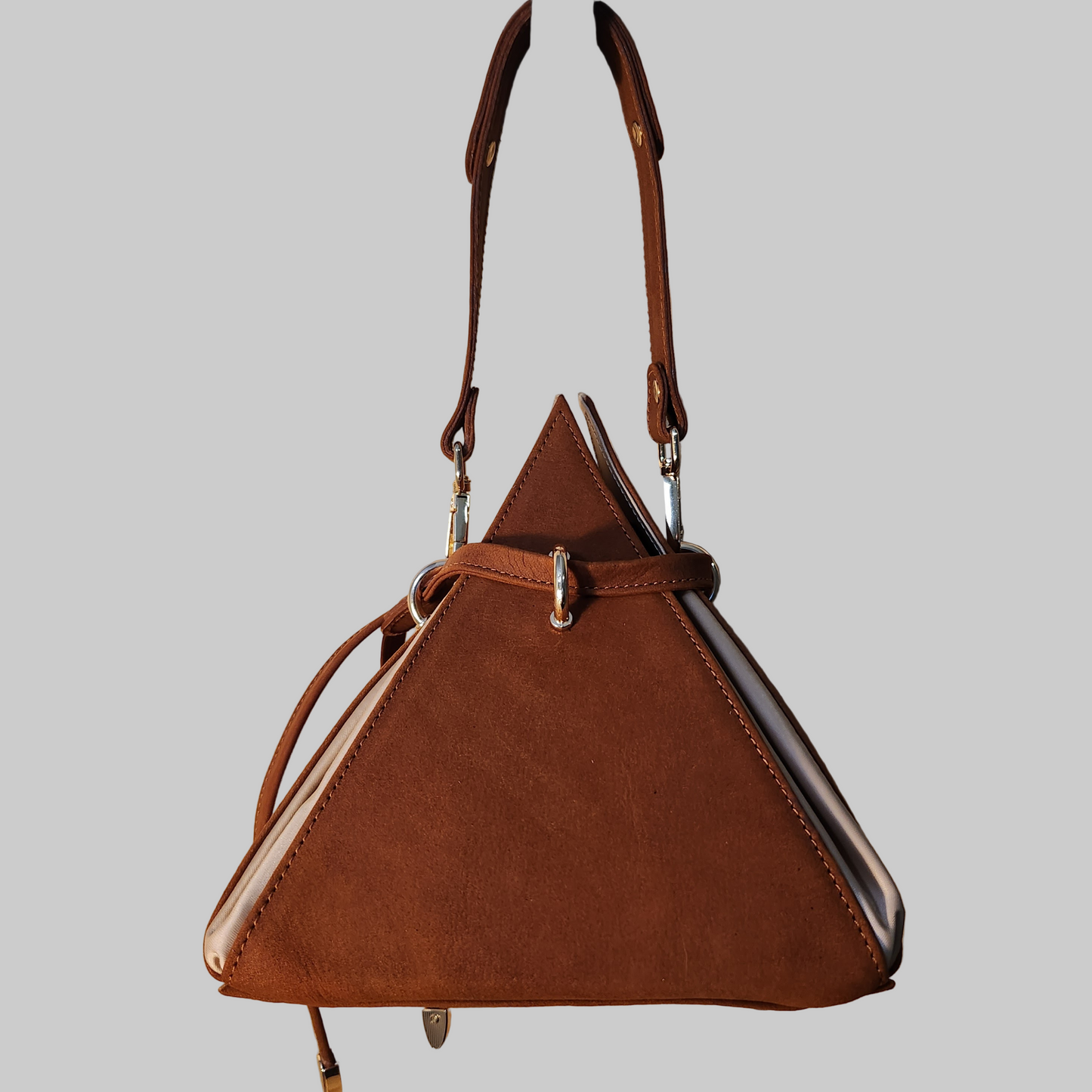 Pyramis by All-In Leather